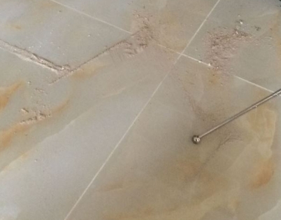 左贡瓷砖空鼓维修公司分享粘合剂选择不当在瓷砖铺贴过程中可能导致以下问题